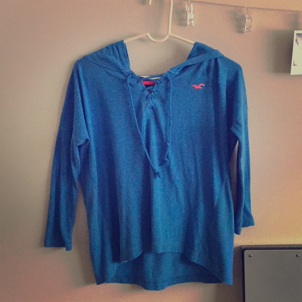Blue Hollister sweatshirt